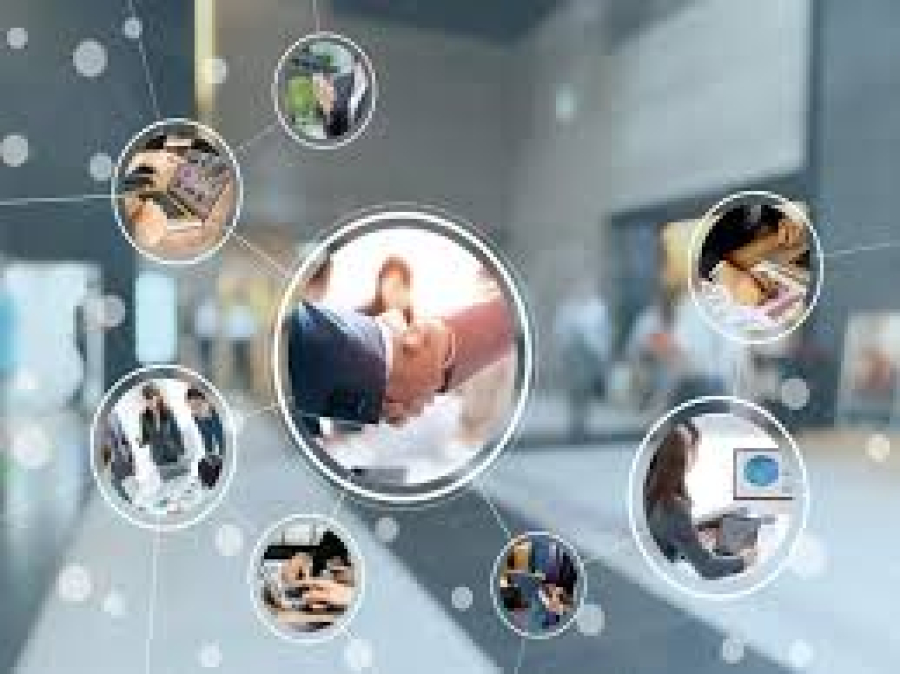  5 Tips for Building Strong Professional Connections Online