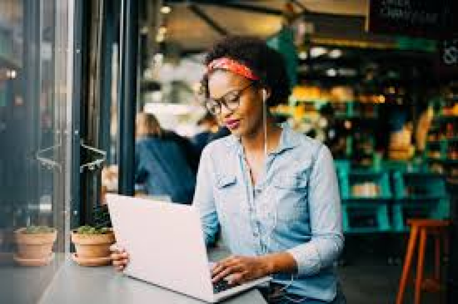 Best Cameras for Freelancers in Photography